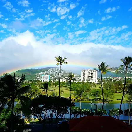 Waikiki Lanais-3