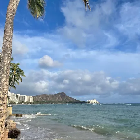 Waikiki Lanais-2